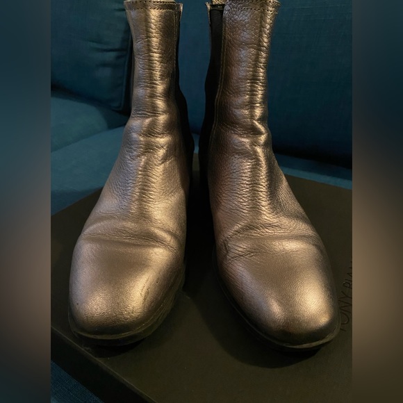 Kenneth Cole metallic ankle boots in size 8.5. - Picture 11 of 12